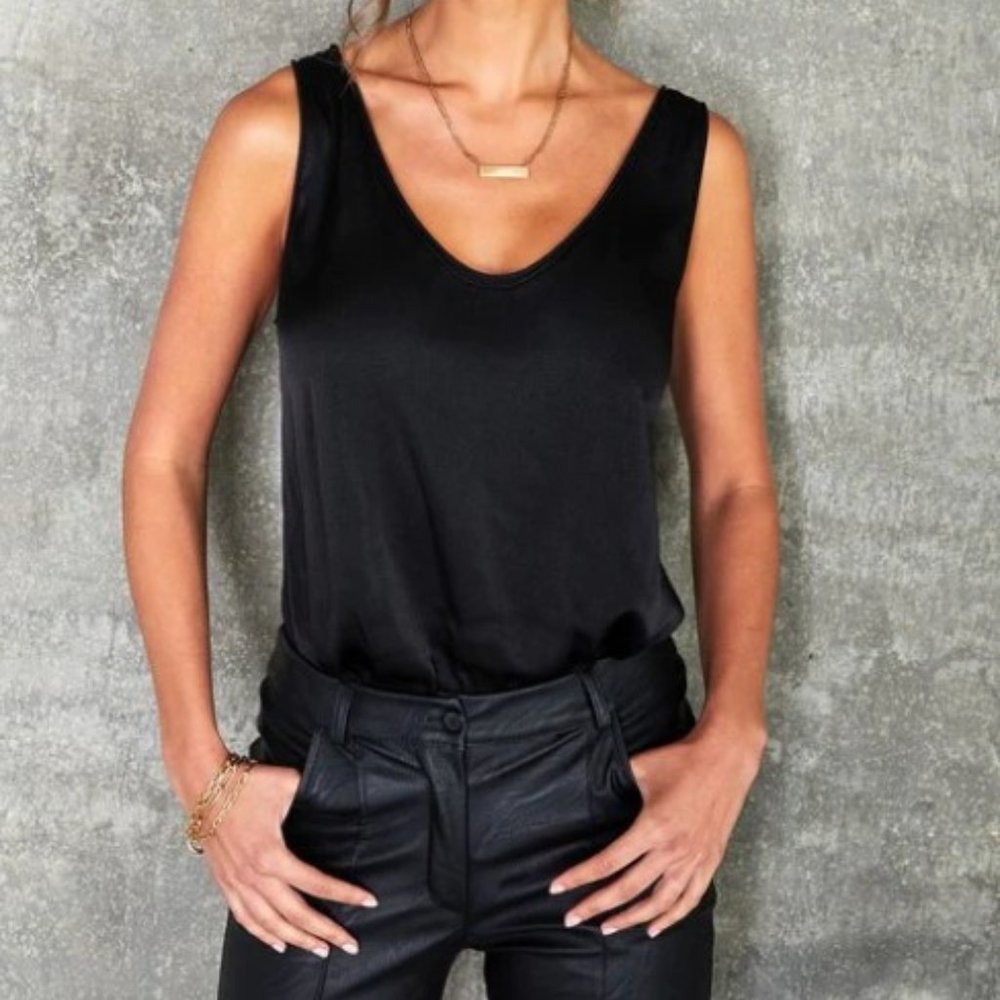 Venti Silky Sleeveless Top